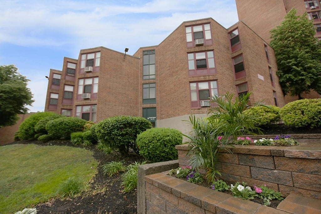 MA_Worcester_PlumleyVillageApartments_p0444470_18_18_1_PhotoGallery.jpg